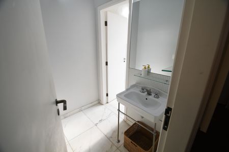 Casa de condomínio à venda com 470m², 4 quartos e 2 vagasBanheiro 2 - Suíte