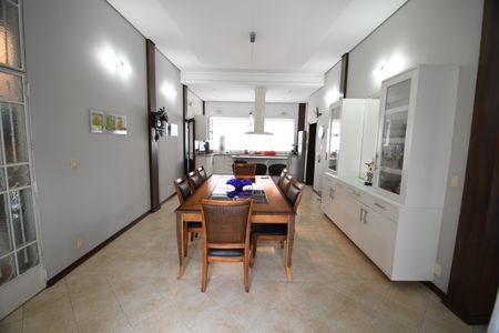 Casa de condomínio à venda com 470m², 4 quartos e 2 vagasCozinha