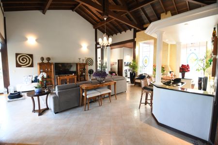 Sala de casa de condomínio à venda com 4 quartos, 470m² em Loteamento Alphaville Campinas, Campinas