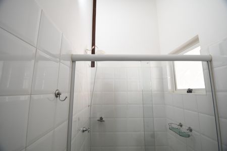 Casa de condomínio à venda com 470m², 4 quartos e 2 vagasBanheiro de serviço