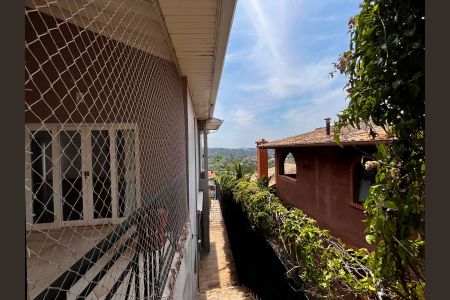 Casa de condomínio à venda com 356m², 4 quartos e 6 vagas Casa de condomínio à venda com 356m², 4 quartos e 6 vagasÁrea externa