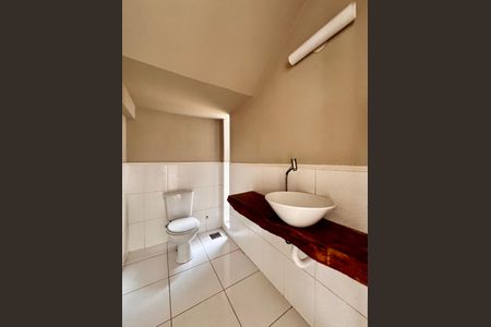 Lavabo de casa de condomínio à venda com 4 quartos, 356m² em Conjunto Habitacional Vila Santana (Sousas), Campinas