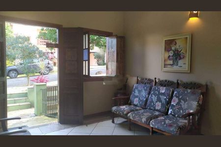 Casa de condomínio à venda com 203m², 4 quartos e 4 vagas