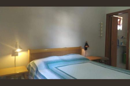 Casa de condomínio à venda com 203m², 4 quartos e 4 vagas