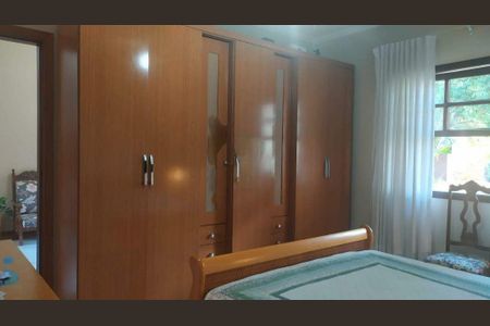 Casa de condomínio à venda com 203m², 4 quartos e 4 vagas