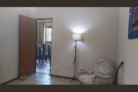 Casa de condomínio à venda com 203m², 4 quartos e 4 vagas