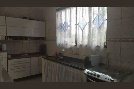 Casa de condomínio à venda com 203m², 4 quartos e 4 vagas