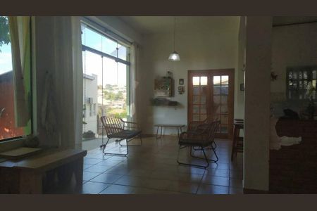 Casa de condomínio à venda com 203m², 4 quartos e 4 vagas