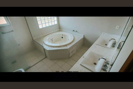 Casa de condomínio à venda com 591m², 5 quartos e 12 vagas