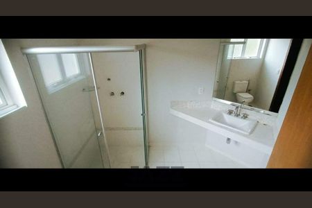 Casa de condomínio à venda com 591m², 5 quartos e 12 vagas