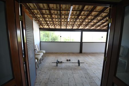 Casa de condomínio à venda com 650m², 5 quartos e 4 vagasQuarto 2 - Sacada