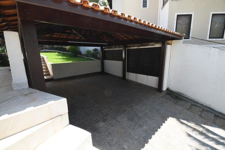 Casa de condomínio à venda com 650m², 5 quartos e 4 vagasGaragem