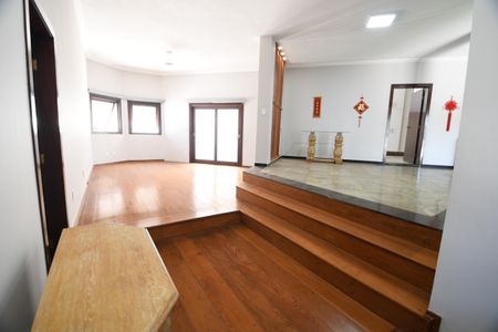 Casa de condomínio à venda com 650m², 5 quartos e 4 vagasSala