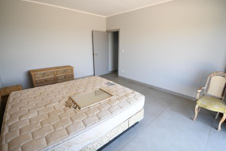 Casa de condomínio à venda com 650m², 5 quartos e 4 vagasQuarto 1