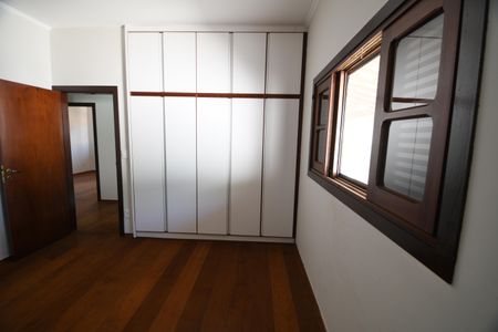 Casa de condomínio à venda com 650m², 5 quartos e 4 vagasQuarto 3