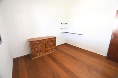 Casa de condomínio à venda com 650m², 5 quartos e 4 vagasQuarto 3