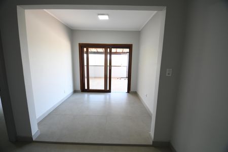 Sala de TV de casa de condomínio à venda com 5 quartos, 650m² em Conjunto Habitacional Vila Santana (Sousas), Campinas