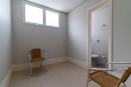 Casa de condomínio à venda com 434m², 4 quartos e 4 vagasÁrea de Serviço