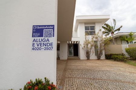 Casa de condomínio à venda com 434m², 4 quartos e 4 vagasPlaca