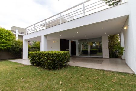 Casa de condomínio à venda com 434m², 4 quartos e 4 vagasÁrea externa