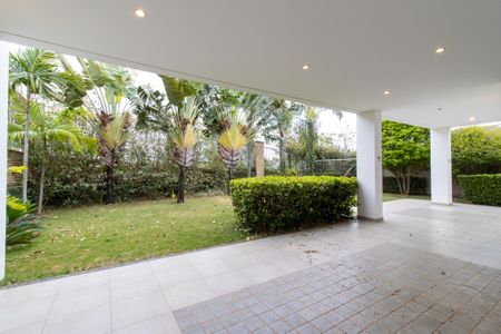 Casa de condomínio à venda com 434m², 4 quartos e 4 vagasÁrea externa