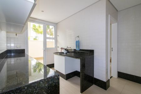 Casa de condomínio à venda com 434m², 4 quartos e 4 vagasÁrea de Serviço