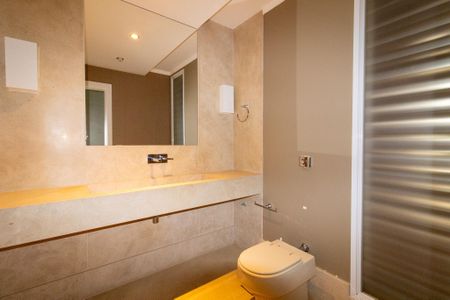 Casa de condomínio à venda com 434m², 4 quartos e 4 vagasLavabo