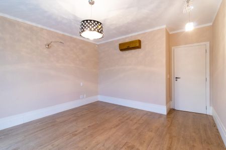 Casa de condomínio à venda com 434m², 4 quartos e 4 vagasSuite 1