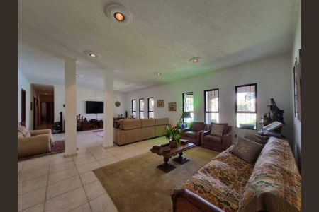 Casa de condomínio à venda com 450m², 5 quartos e 7 vagas