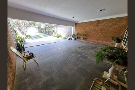 Casa de condomínio à venda com 450m², 5 quartos e 7 vagas