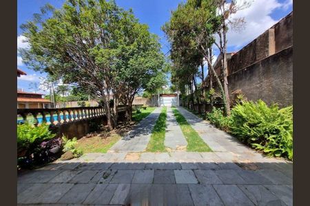 Casa de condomínio à venda com 450m², 5 quartos e 7 vagas