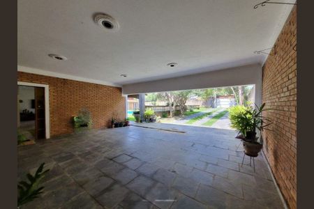 Casa de condomínio à venda com 450m², 5 quartos e 7 vagas