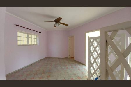 Casa à venda com 282m², 3 quartos e 4 vagas