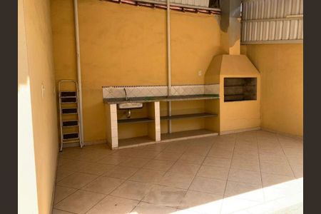 Casa à venda com 194m², 3 quartos e 2 vagas