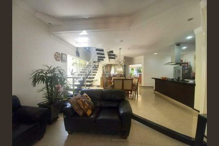 Casa de condomínio à venda com 280m², 4 quartos e 4 vagas