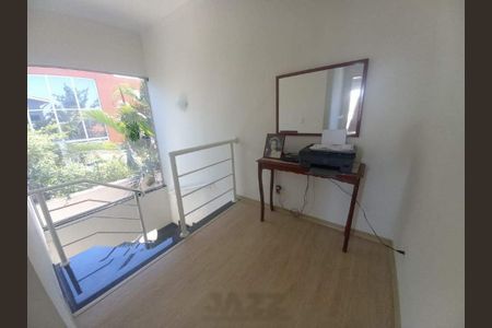 Casa de condomínio à venda com 280m², 4 quartos e 4 vagas
