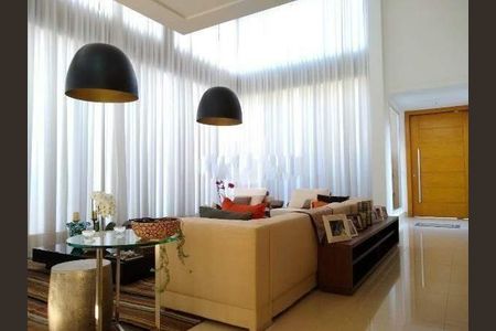 Casa de condomínio à venda com 700m², 4 quartos e 6 vagas