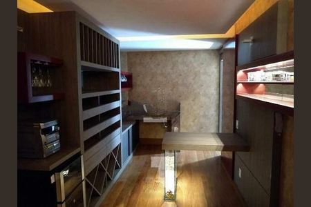 Casa de condomínio à venda com 700m², 4 quartos e 6 vagas