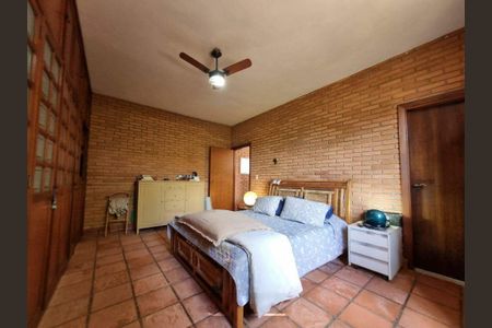 Casa de condomínio à venda com 400m², 3 quartos e 2 vagas