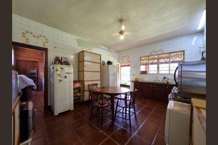 Casa de condomínio à venda com 400m², 3 quartos e 2 vagas