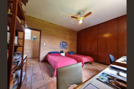 Casa de condomínio à venda com 400m², 3 quartos e 2 vagas