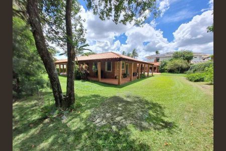 Casa de condomínio à venda com 400m², 3 quartos e 2 vagas