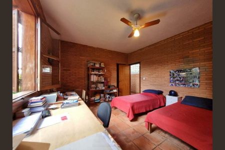 Casa de condomínio à venda com 400m², 3 quartos e 2 vagas