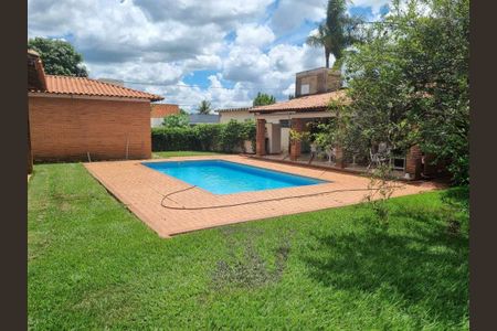 Casa de condomínio à venda com 400m², 3 quartos e 2 vagas