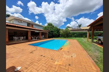 Casa de condomínio à venda com 400m², 3 quartos e 2 vagas
