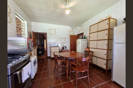 Casa de condomínio à venda com 400m², 3 quartos e 2 vagas