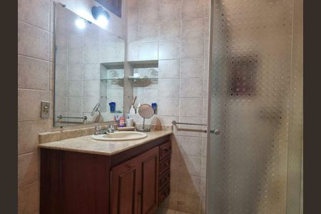 Casa de condomínio à venda com 400m², 3 quartos e 2 vagas