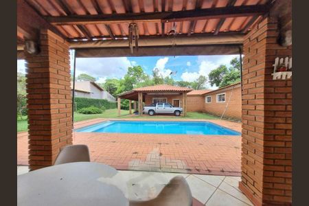 Casa de condomínio à venda com 400m², 3 quartos e 2 vagas