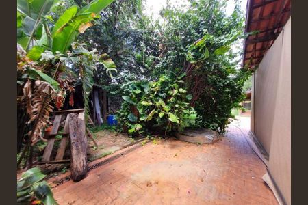 Casa de condomínio à venda com 400m², 3 quartos e 2 vagas