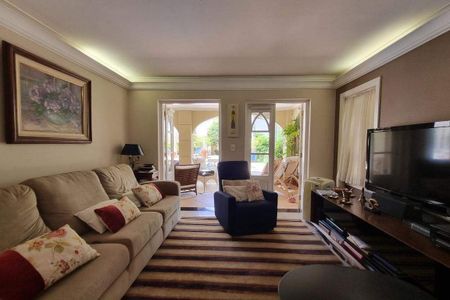 Casa de condomínio à venda com 387m², 4 quartos e 4 vagas